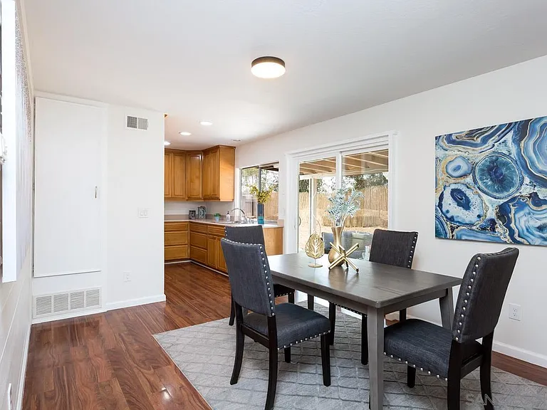 8867 Jade Coast Dr — Photo 2
