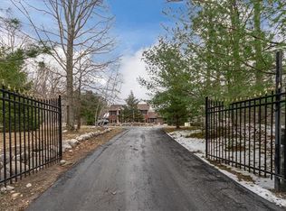 296 Nashopa Rd, Bloomingburg, NY 12721