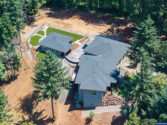 5th image of 4005 Cloudview Dr S