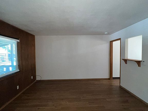 3rd image of 1222 Sierra Blvd #11160435