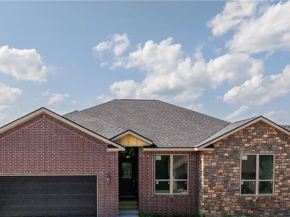 1013 Glass St, Cave Springs, AR 72718