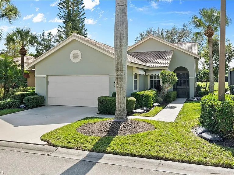 13520 Southampton Dr — Photo 1