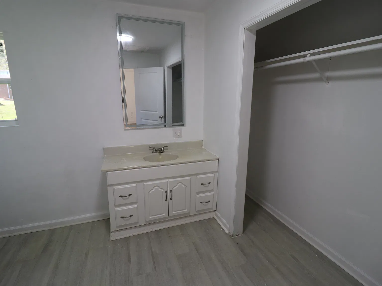 4 bed, 1436 sqft, $1,400 — Photo 4