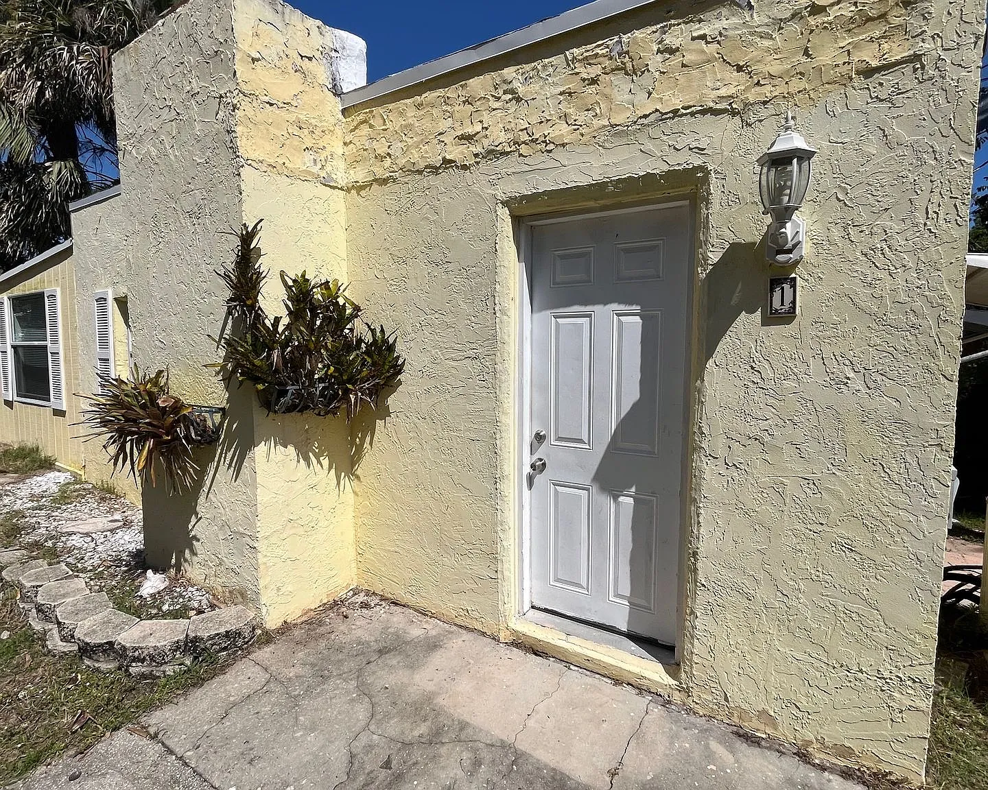 Palmetto Cottages — Photo 1
