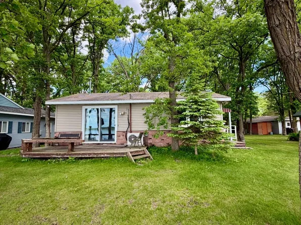 36678 Oak Point Dr, New York Mills, MN 56567