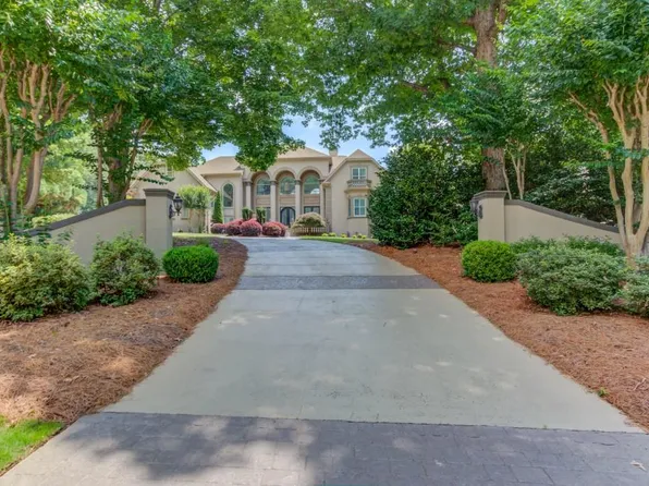 1905 Kathy Whitworth Dr, Braselton, GA 30517