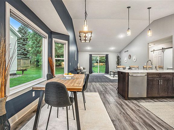 3rd image of 182 Brewer Park Cir