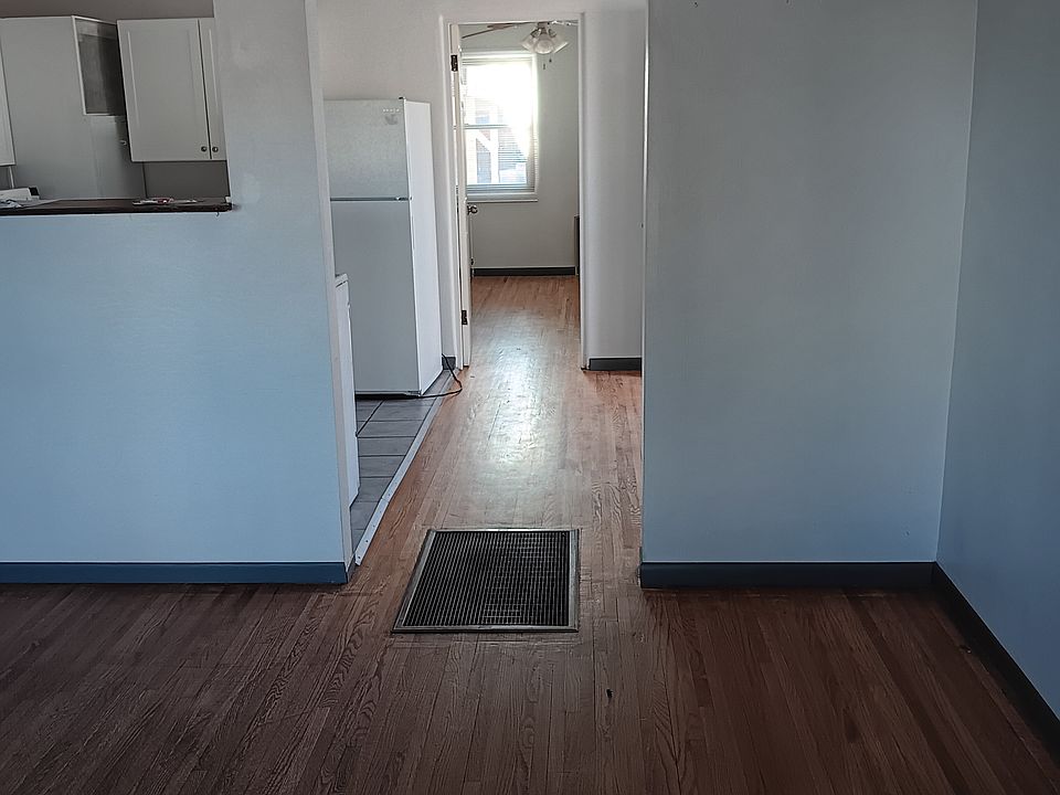 1st image of 510 Cagua Dr SE