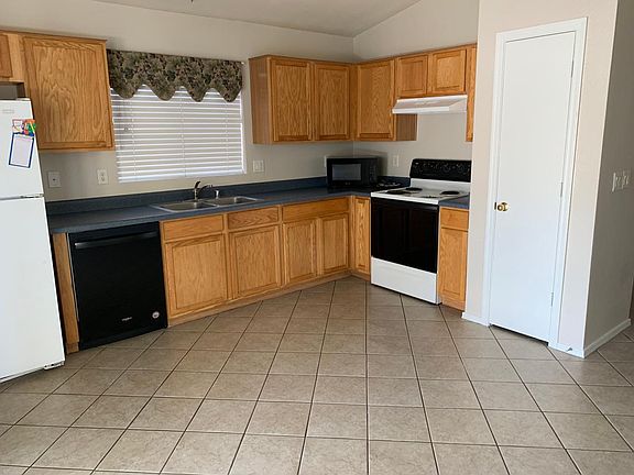 5th image of 10954 E Wier Ave