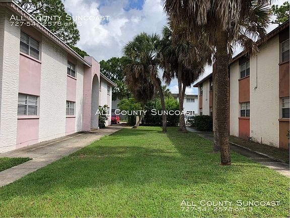 3rd image of 471 76th Ave N APT 2