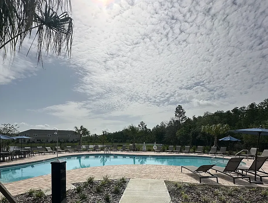 2 bed, 2.5 bath, 1187 sqft, $1,630 — Photo 2
