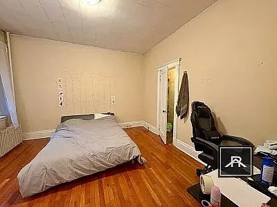 12 Euston St #1 — Photo 2