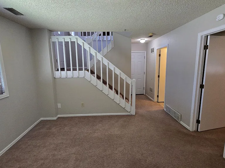 4020 Thundercloud Dr — Photo 17
