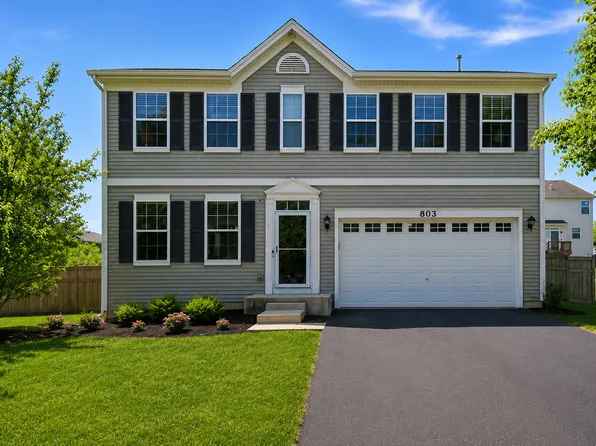 803 W Courtland St, Mundelein, IL 60060