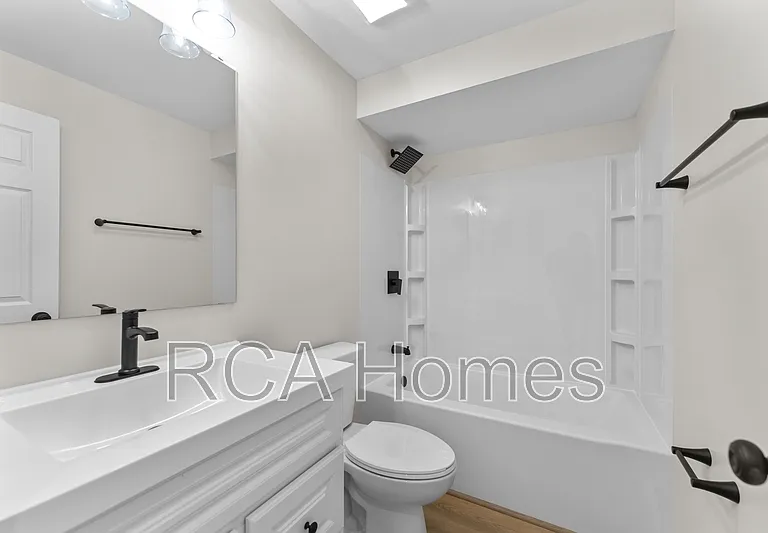 2827 Adams St — Photo 14