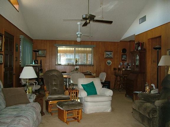 5th image of 419 Hilldale Dr