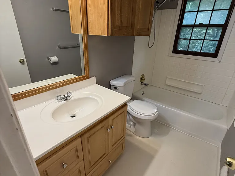1509-1511 W College Ter — Photo 8