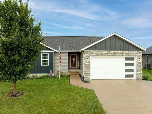 593 Raleigh Ln, Marion, IA 52302