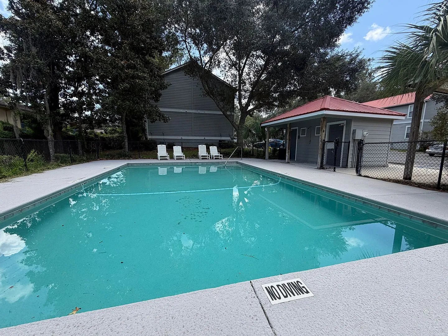 2 Bed and 2 bath close to UF — Photo 1