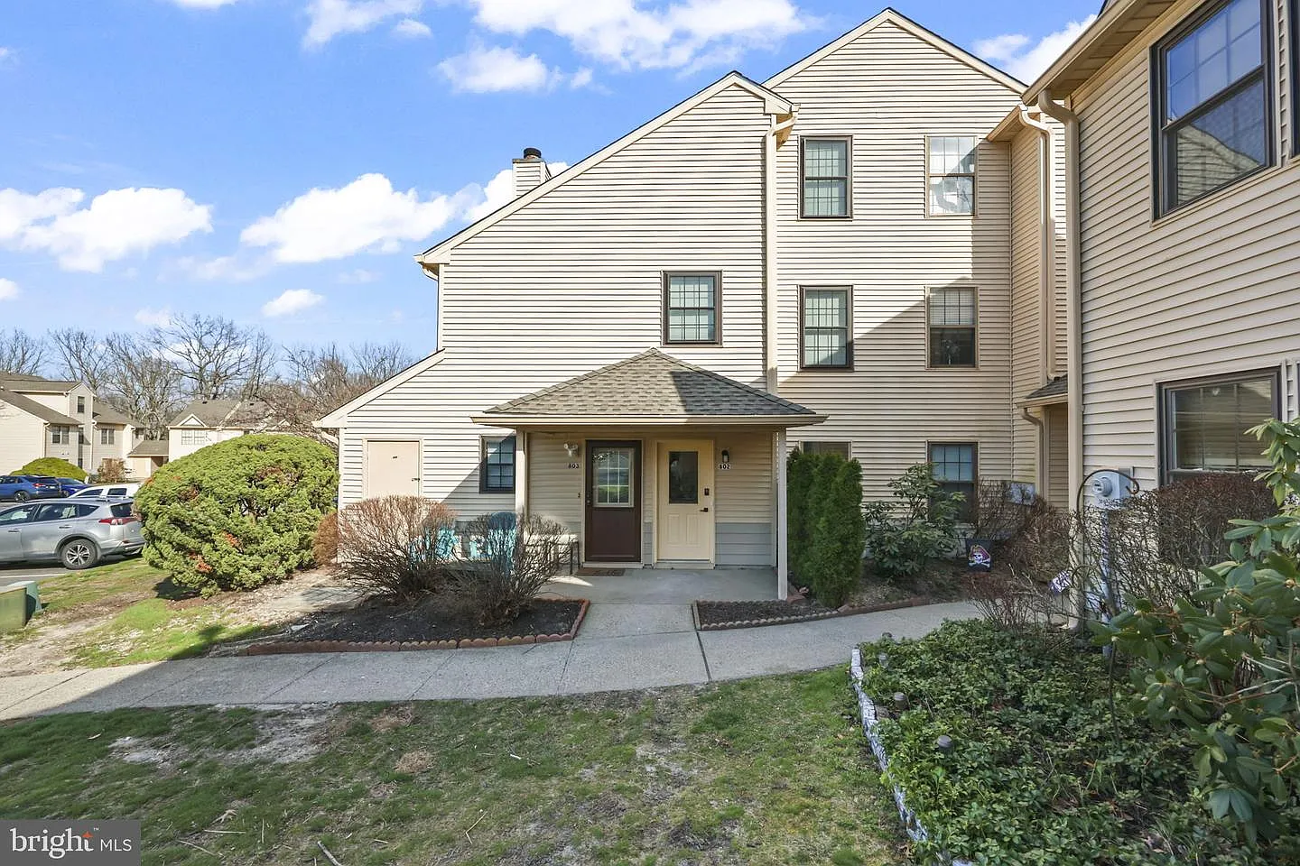 802 Begonia Ct photo 1