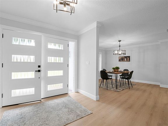 4th image of 15901 Dover Cliffe Dr