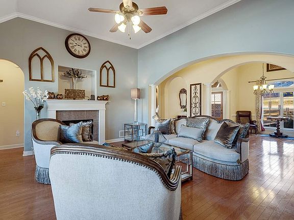 5th image of 80 Willow Bend Way