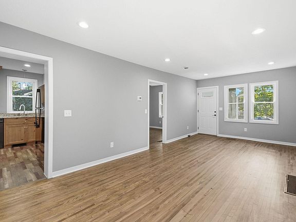 5th image of 4512 5th Ave S