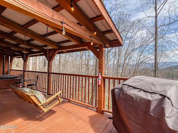 4th image of 151 Timberwinds Way