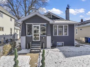 819 N Ash St, Waukegan, IL
