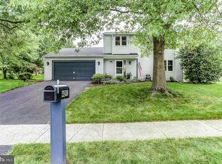 4093 Wimbledon Dr, Harrisburg, PA 17112