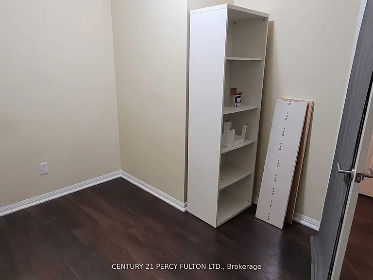 400 Adelaide St E #1202 — Photo 11