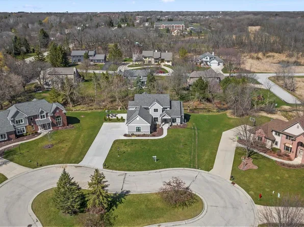 15500 Conservancy COURT, Brookfield, WI 53005