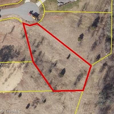3rd image of 142 Cobblestone Walk Dr