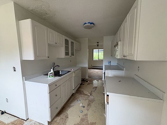 4th image of 170 E Hadley Rd APT 18