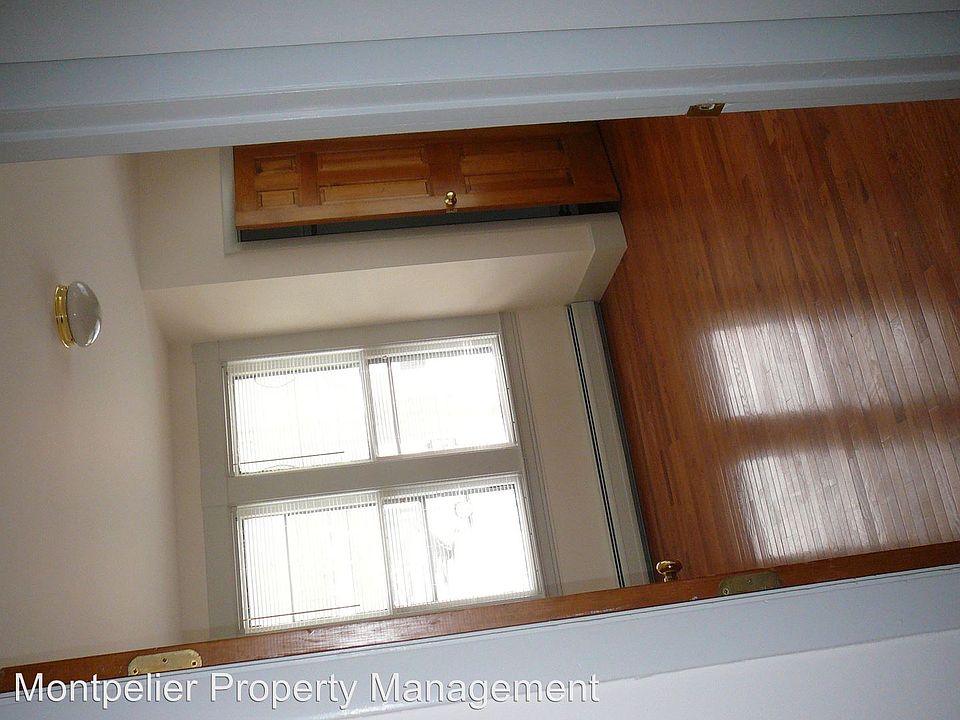 2nd image of 31 Barre St APT 2