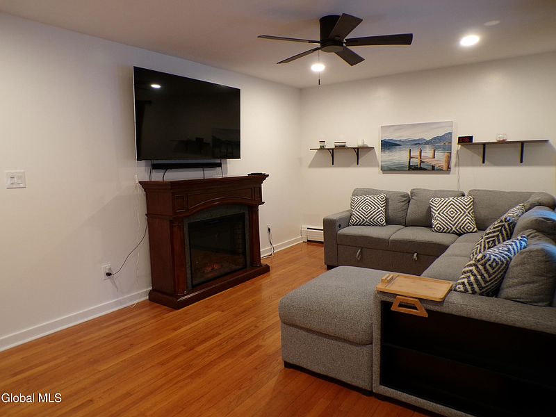 4th image of 24 Clover Avenue
