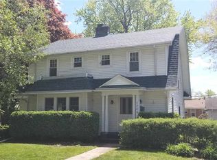 1206 Halsted Rd, Rockford, IL 61103