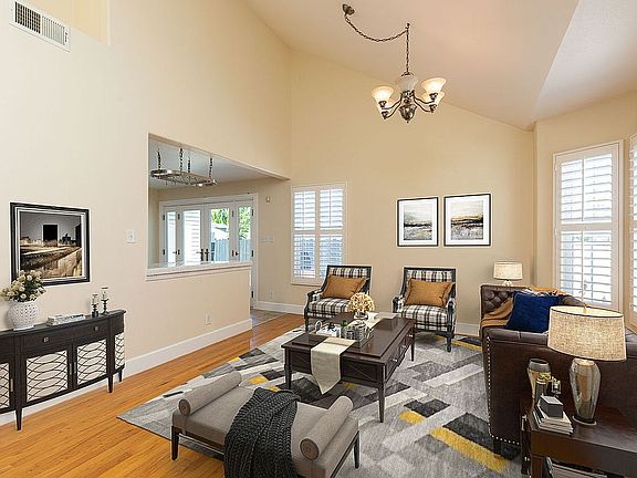 5th image of 5347 E Ebell St