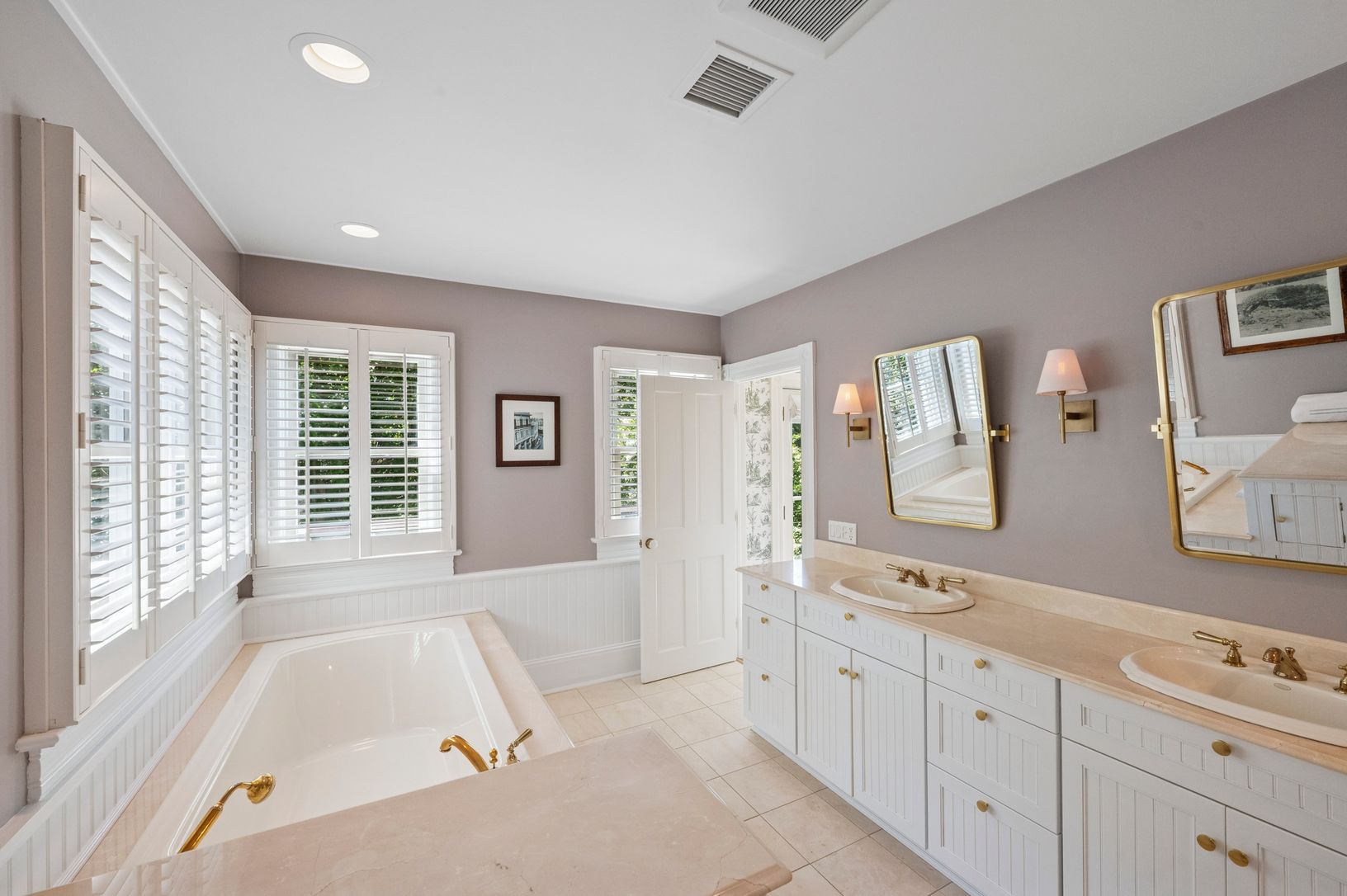  Ensuite Primary Bath with double vanity 