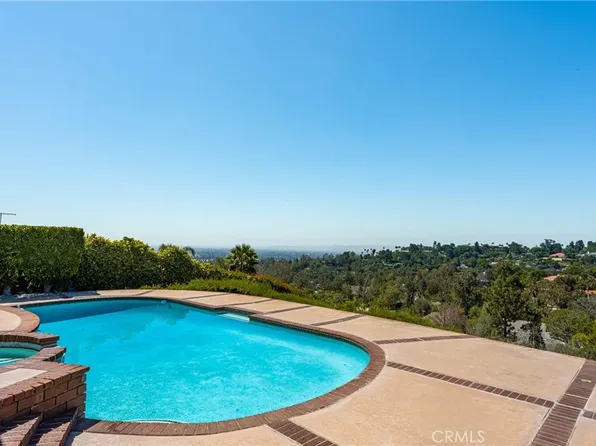 1802 Bridle Path Way, Santa Ana, CA 92705