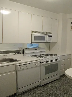 Rented by Sotheby's International Realty | media 3