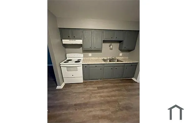 Building Photo - 5311 N Detroit Ave #21