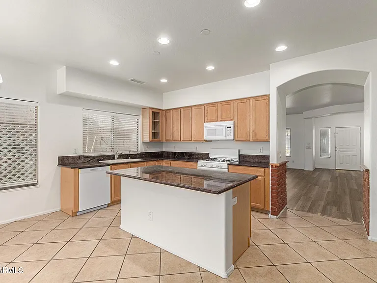 17415 W Yavapai St — Photo 5