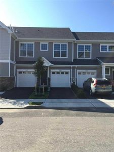 2408 Townhome Way, Huntington, NY, 11746