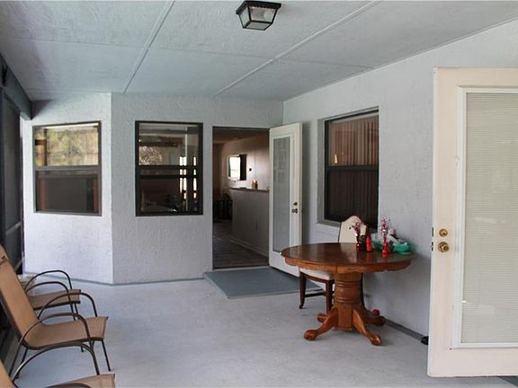 3rd image of 403 Jay Ct