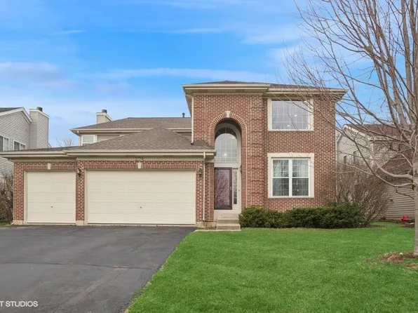 204 Merry Oaks Rd, Streamwood, IL 60107