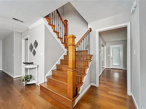 5th image of 4509 Van Dyck Dr