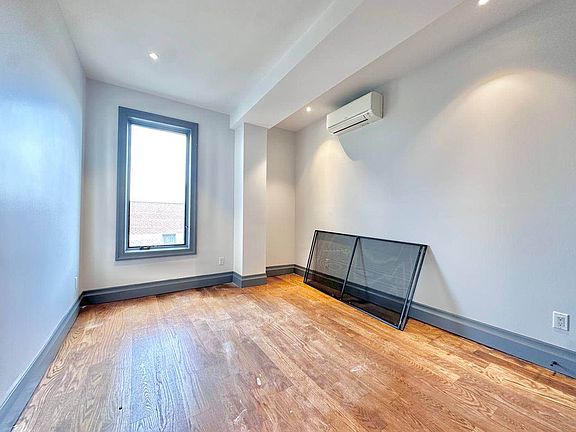 5th image of 264 Sullivan Pl #6D