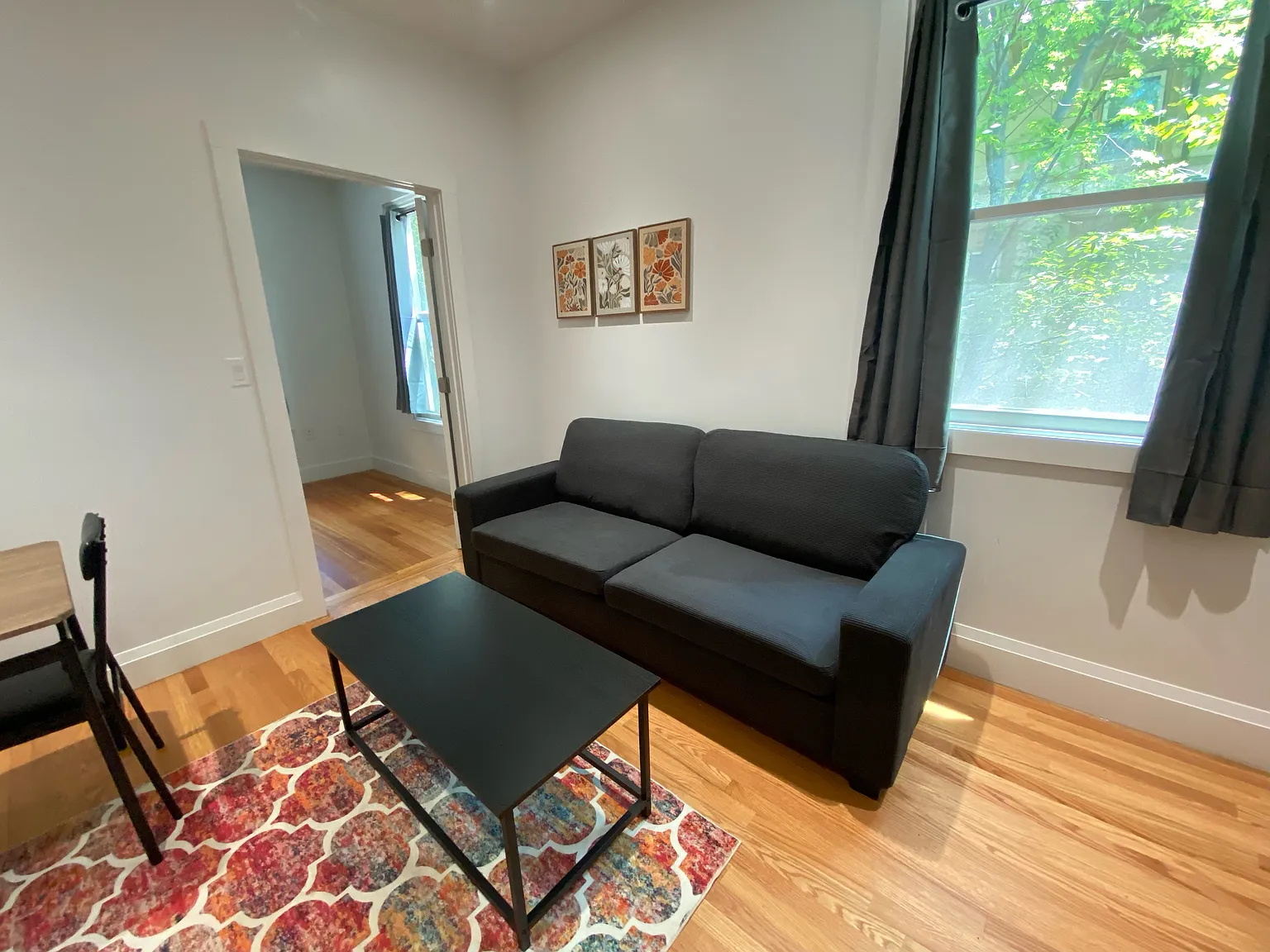 2 bed, 900 sqft, $4,000 — Photo 2