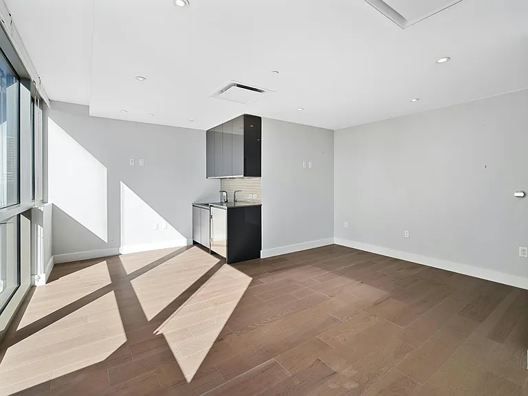 200 Congress Ave #903 — Photo 2